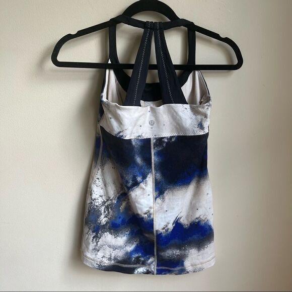 Lululemon tank top scoop me up blue black white EUC size 4 - Picture 6 of 13